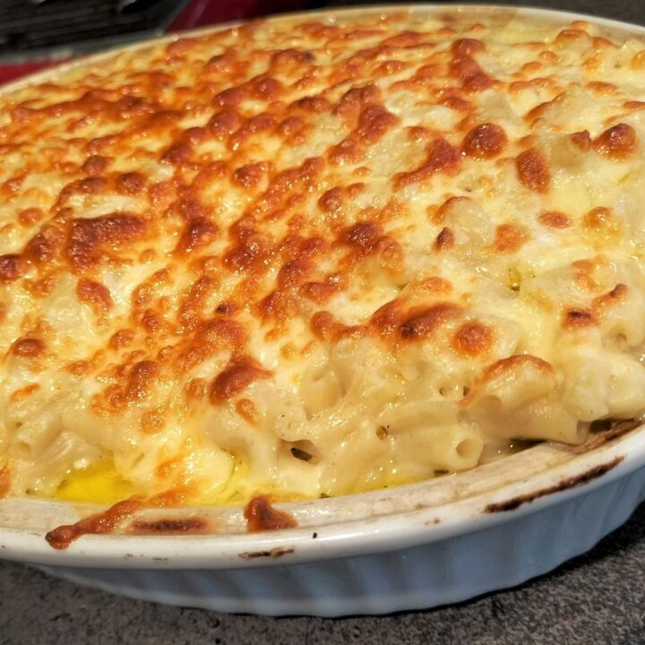 Easy Peasy Mac and Cheese